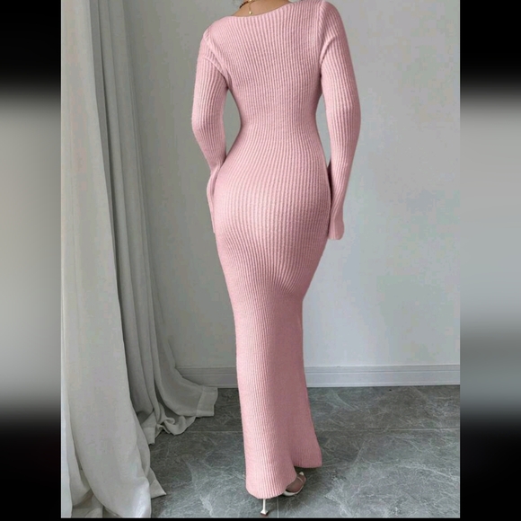 Women's V-Neck 3D Floral Embellished Fishtail Hem Elegant Sweater - Picture 2 of 5